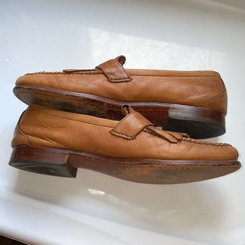 Allen Edmonds‎ Woodville tan slip on loafers with fringe & buckle